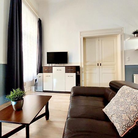 Eoetvoes Apartman Budapest Extérieur photo
