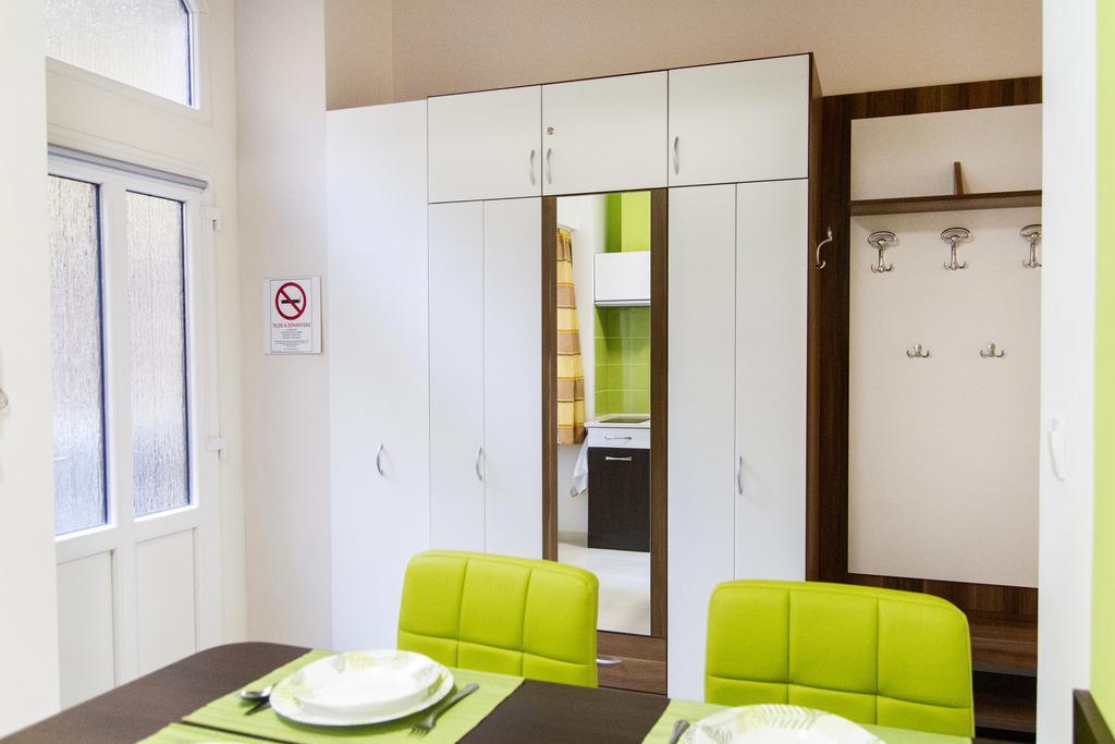 Eoetvoes Apartman Budapest Chambre photo